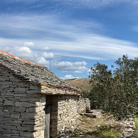 Luksuzni šator Adriatic Heritage Glamping No1 With Jacuzzi *