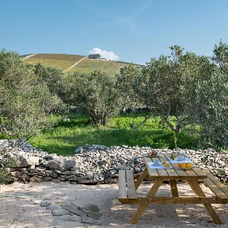Luxury tent Adriatic Heritage Glamping No1 With Jacuzzi Maslinica