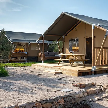 Adriatic Heritage Glamping No1 With Jacuzzi 럭셔리텐트
