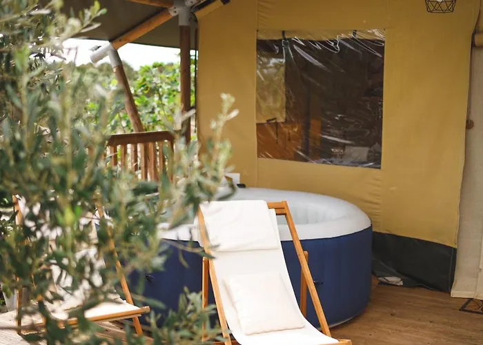 럭셔리텐트 Adriatic Heritage Glamping No1 With Jacuzzi